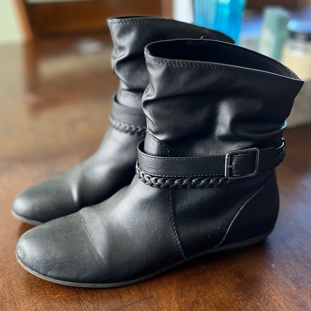 American Eagle Women’s Boots